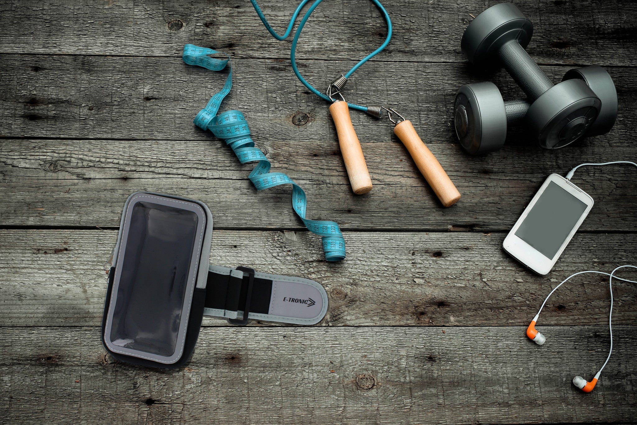 Sports Armband - Cell Phone Armband that works with all phones from 3.7" to 5.7"